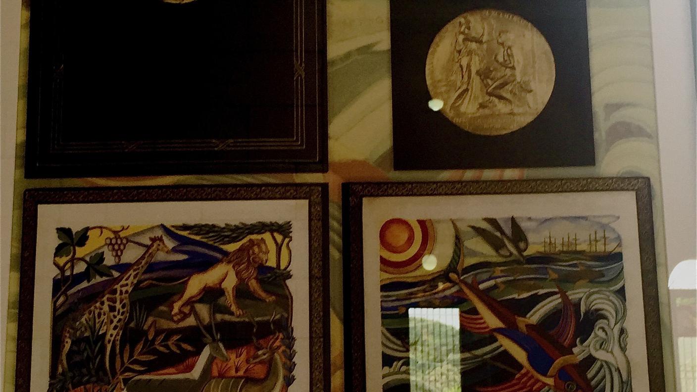 Foto della medaglia del Premio Nobel donata da Ernest Hemingway