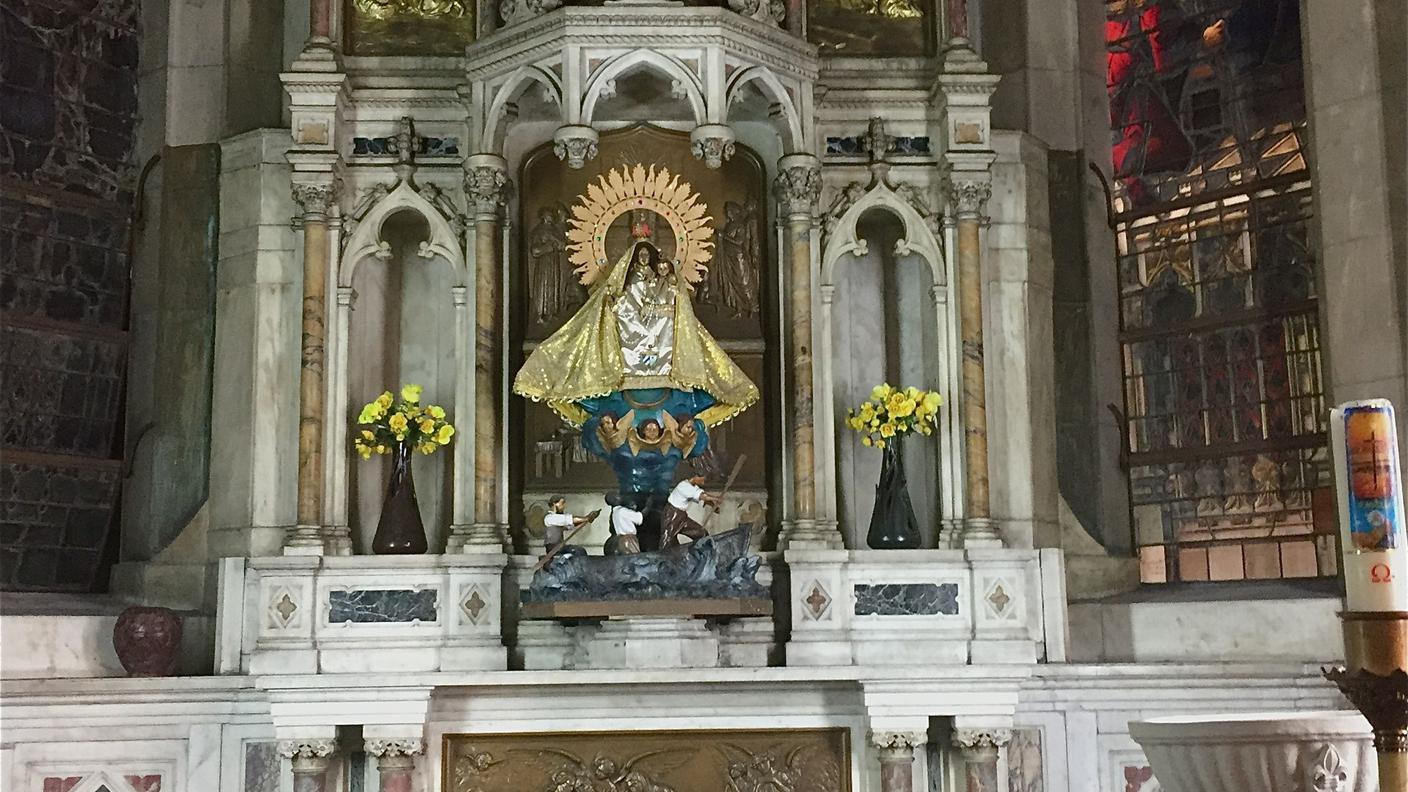 L'interno della chiesa del Sacro Cuore