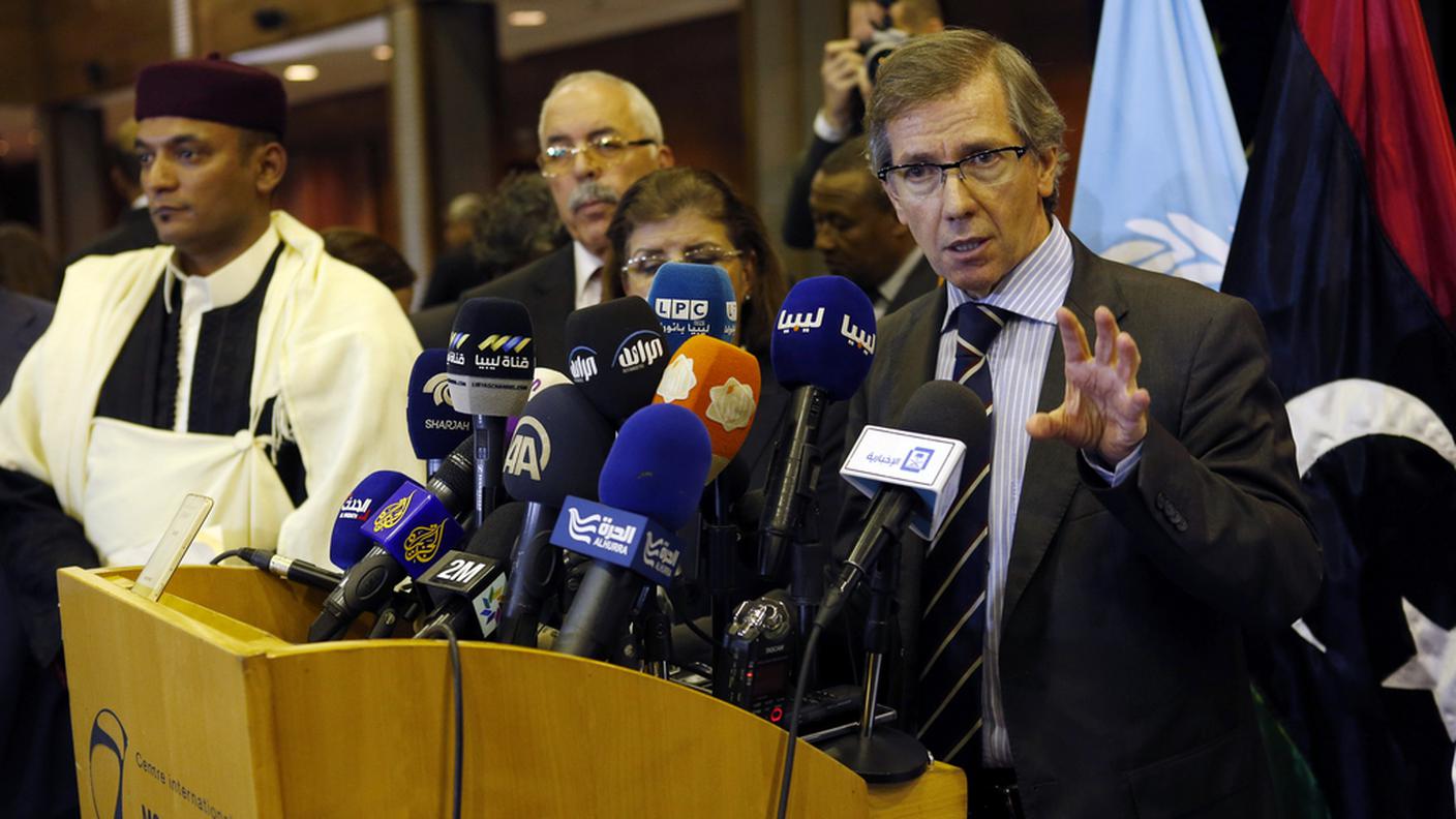 Bernardino Leon durante la conferenza stampa in Marocco