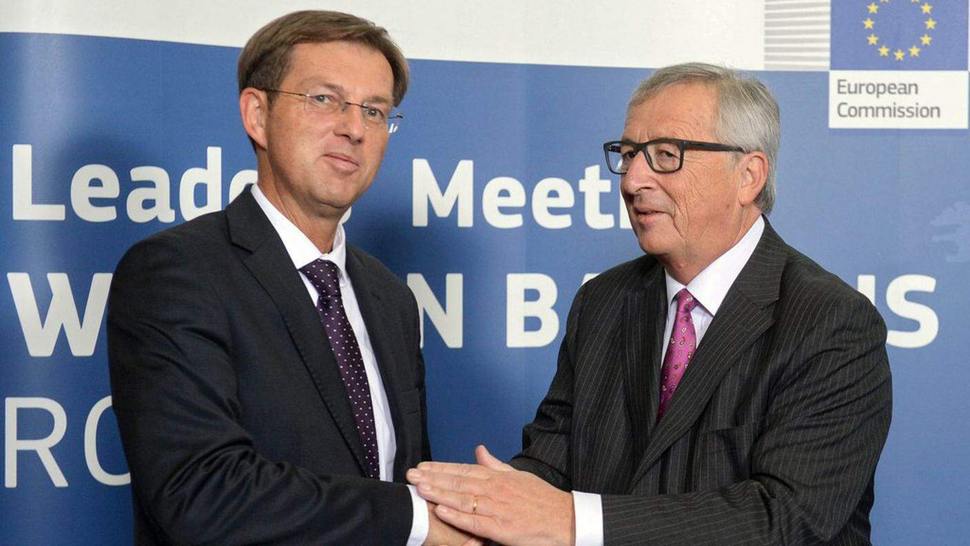 Il premier sloveno Cerar con il presidente della Commissione Juncker
