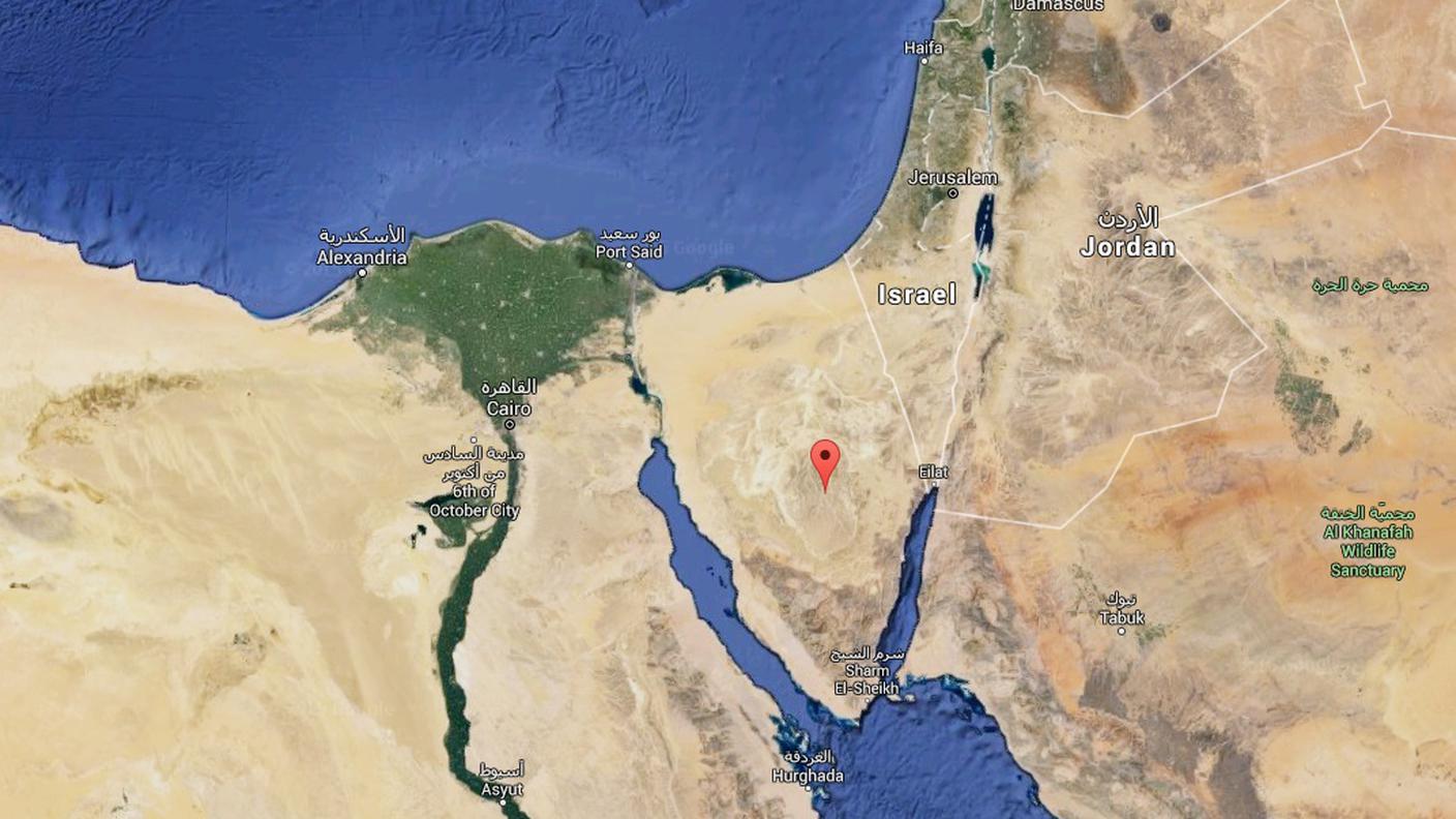 Il Sinai è vicino all'area dove l'esercito egiziano sta combattendo l'IS