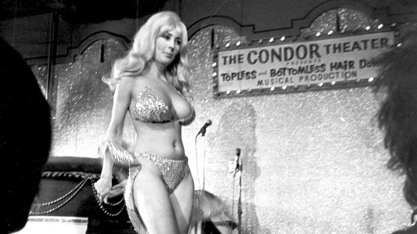 Carol Doda in uno spettacolo al Condor Theater di San Francisco nel 1978