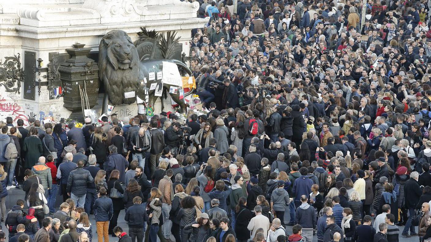 Insieme a Place de la République a Parigi