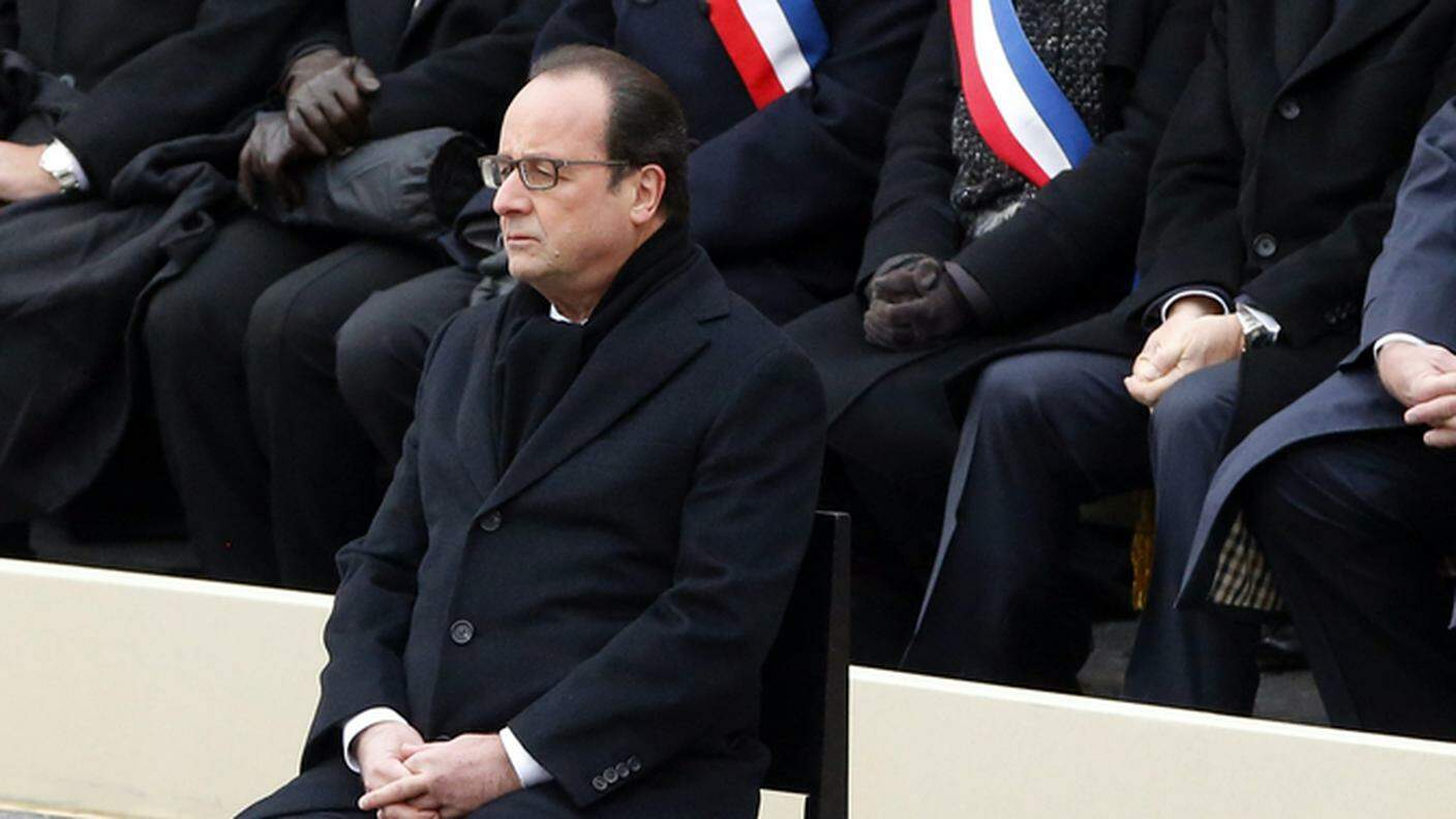 Il presidente François Hollande e le autorità francesi 
