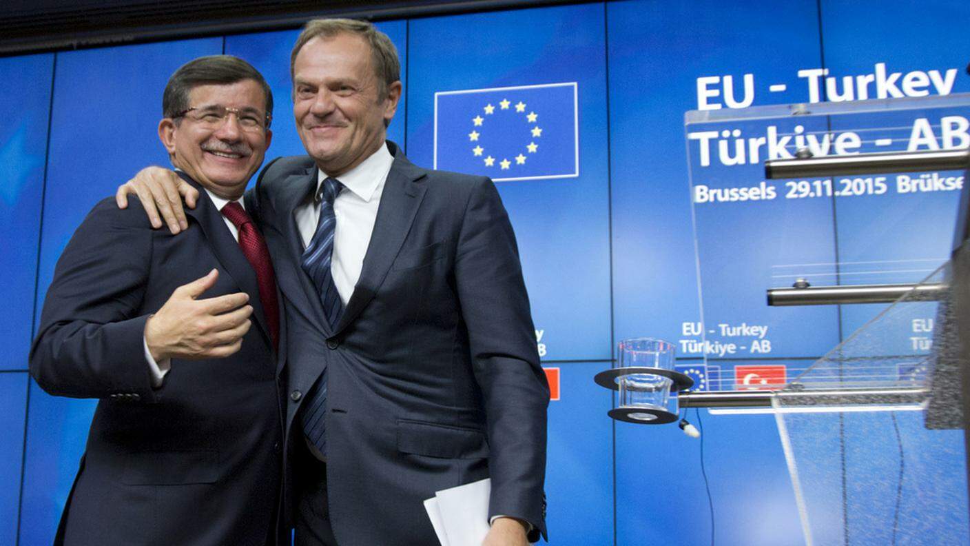 Nessun dissapore tra il premier turco Ahmet Davutoglu e il presidente del Consiglio europeo Donald Tusk
