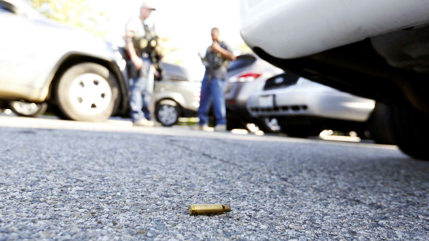 Bossolo di proiettile a San Bernardino, California, dopo la strage
