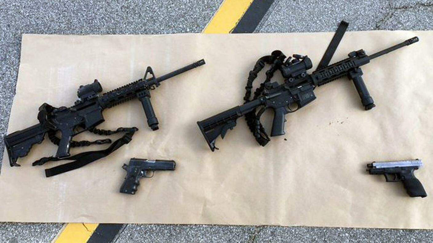 Le armi utilizzate per la sparatoria di San Bernardino