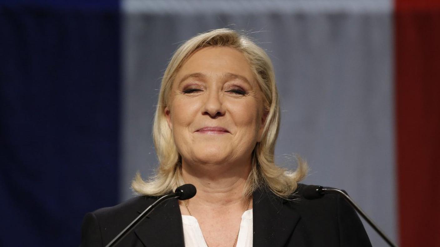 Le Pen stacca di netto il PS di François Hollande 
