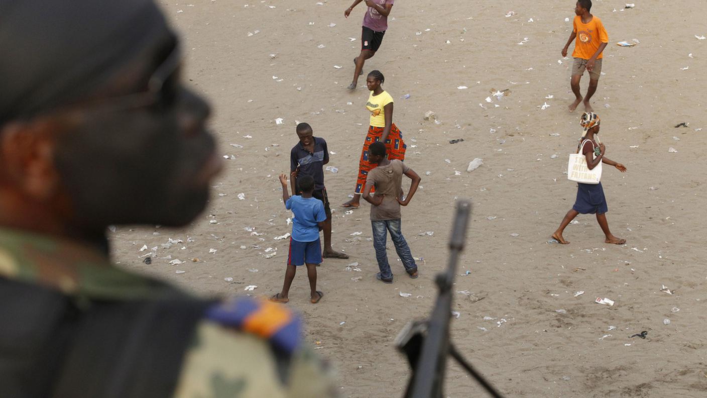 Abidjan, Costa d'Avorio, 5.1.2011, Ky_.JPG