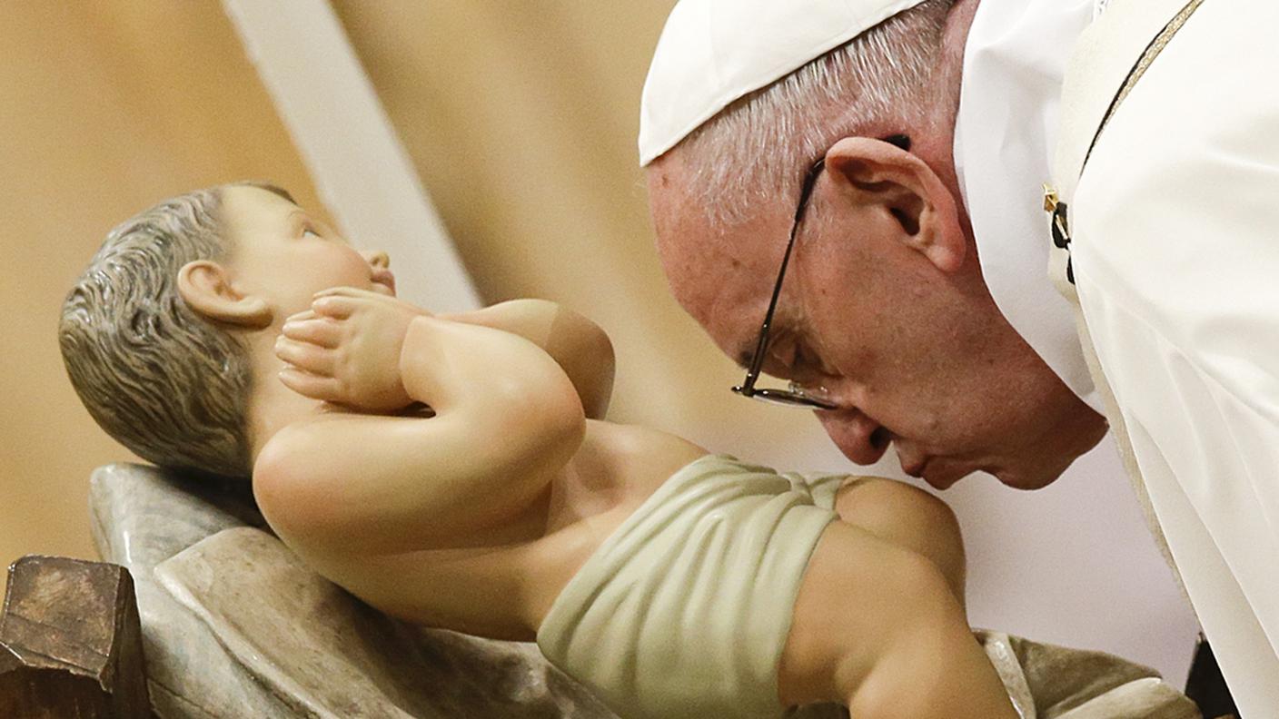 La messa della notte di Natale nella basilica di San Pietro