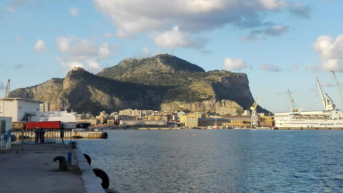 Il sisma si è generato in mare aperto, in piena notte, al largo di Palermo