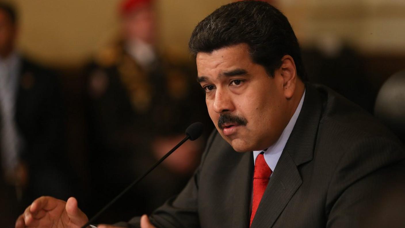 Il successore di Hugo Chavez durante la registrazione del discorso tv