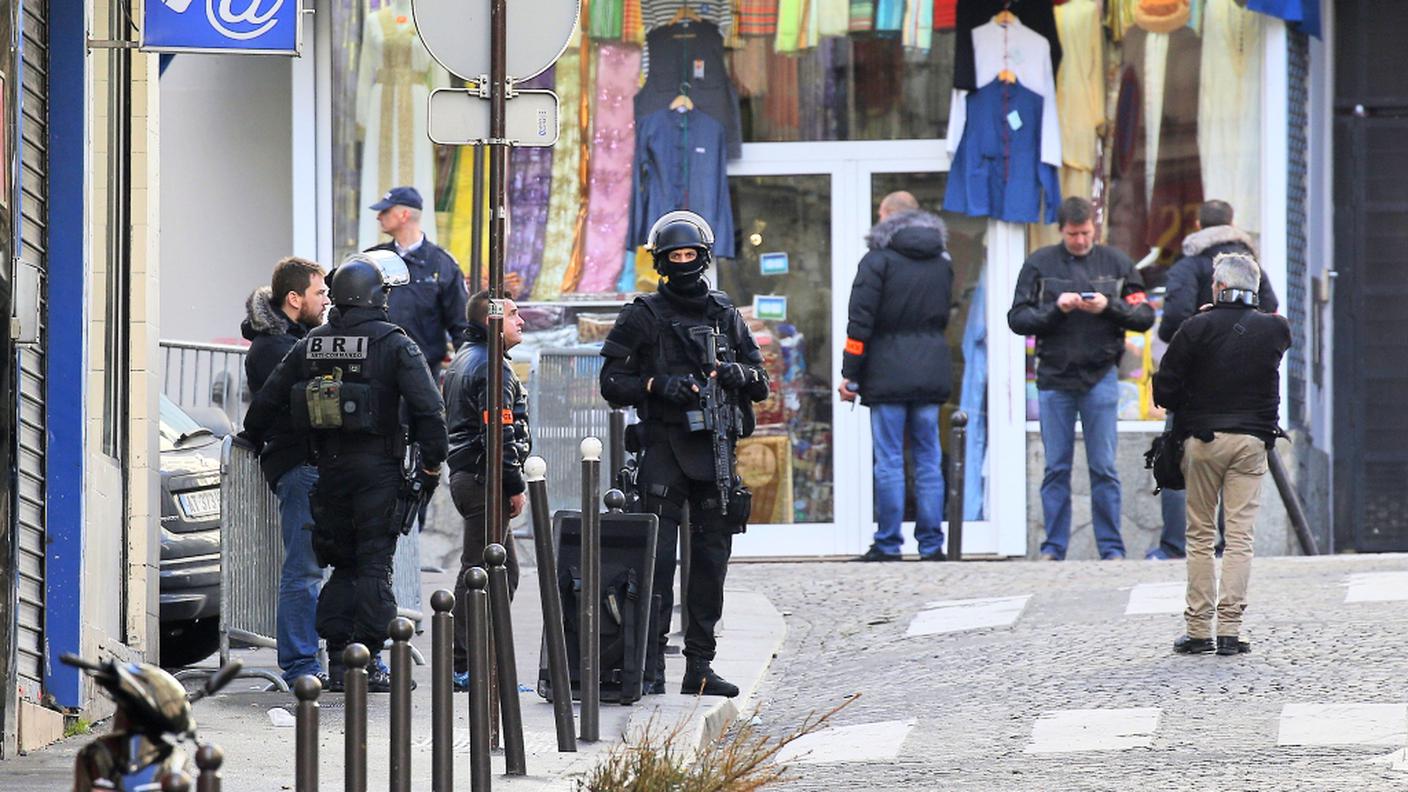 Il quartiere, dopo la sparatoria, è stato isolato