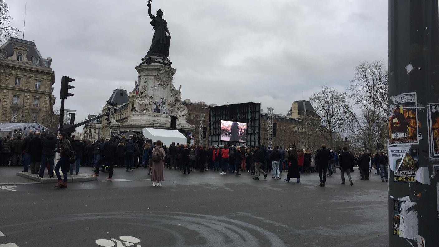 Poca gente in Place de la République