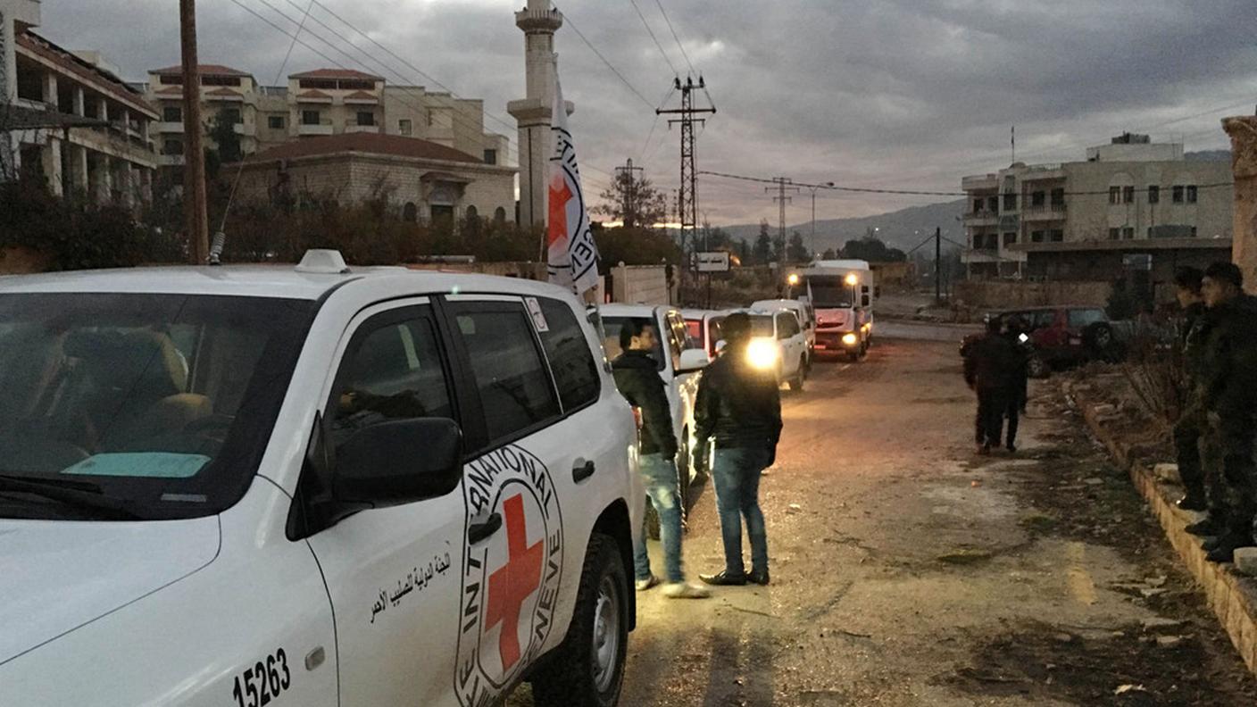 I camion sono arrivati l'imbrunire