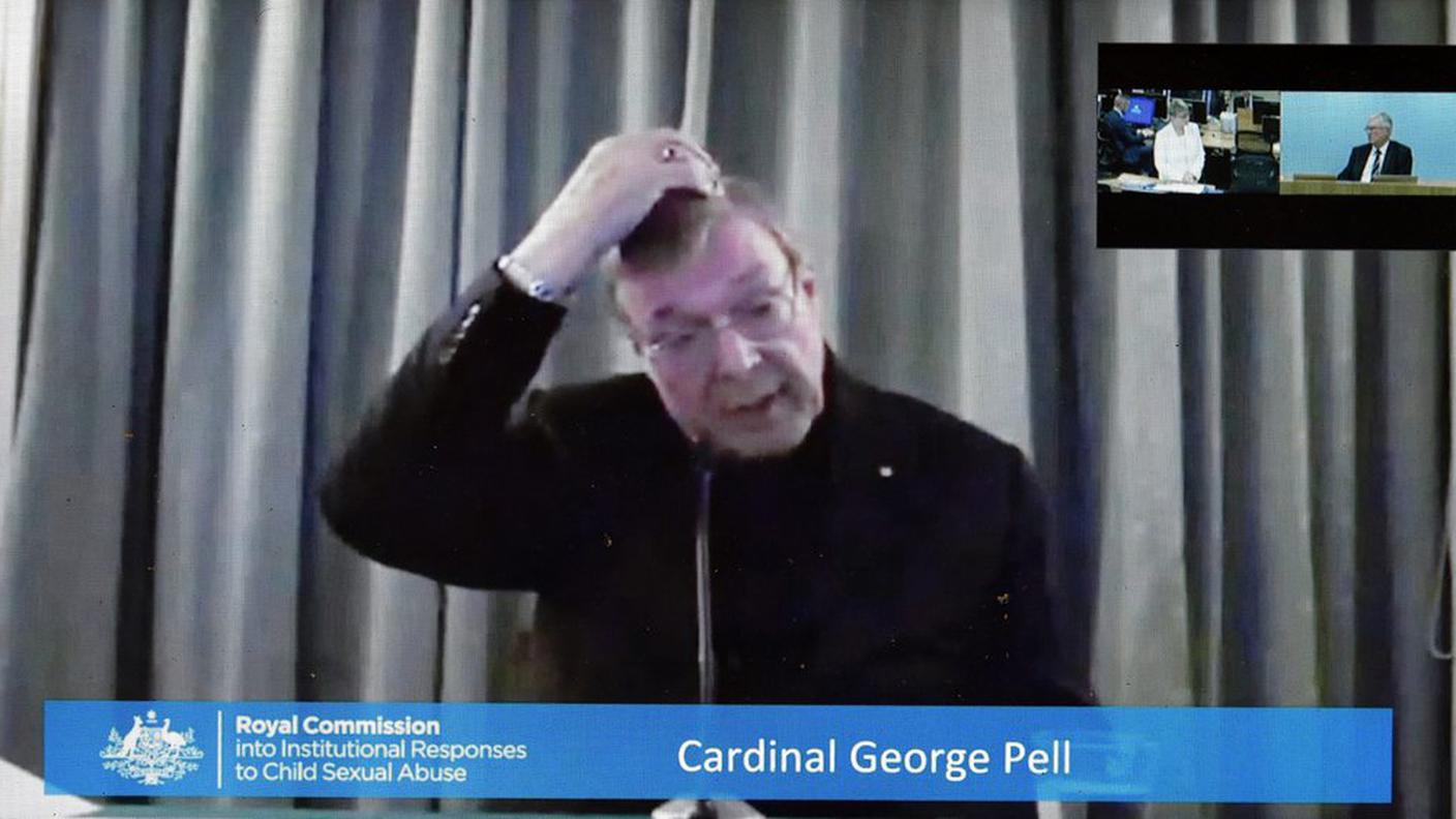 Il cardinale Pell durante la testimonianza