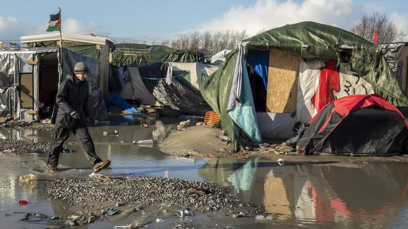 Si stima siano 4'000 le persone accampate nella tendopoli