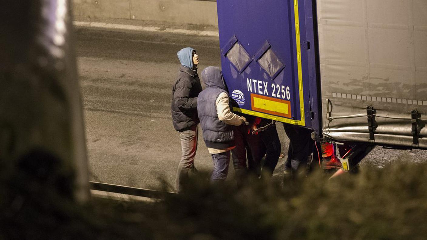 Una notte a Calais - di Romina Vinci