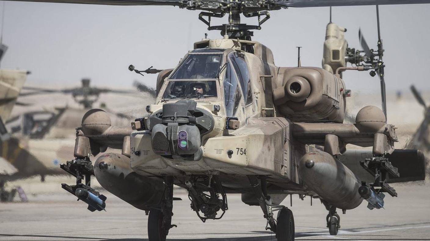 Gli elicotteri Apache potrebbero essere usati per sostenere le truppe di terra