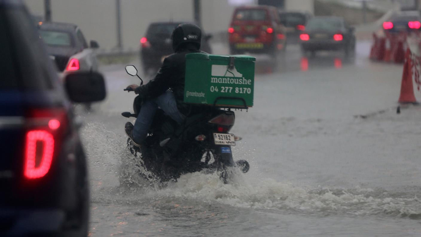 Il maltempo ad Abu Dhabi