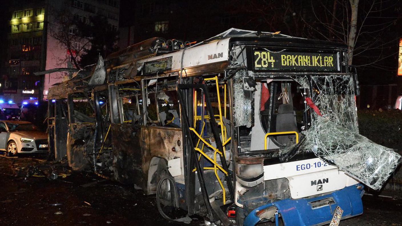 Distruzione nel centro di Ankara