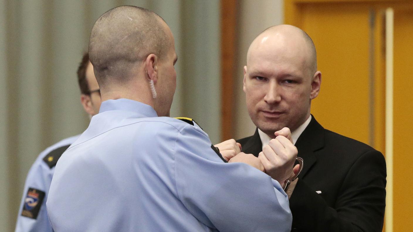 Breivik considera il suo isolamento come ''disumano''
