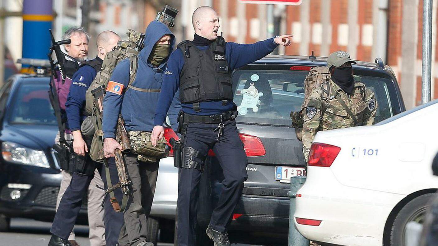 Operazione anti terrorismo nel quartiere di Forest a Bruxelles