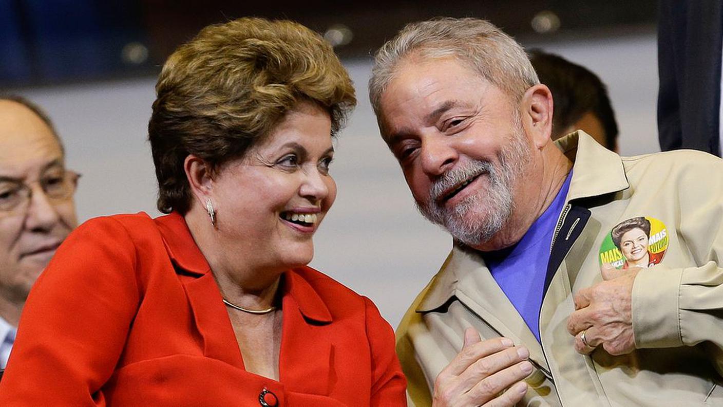 La presidente Dilma Rousseff insieme a Lula, neoministro