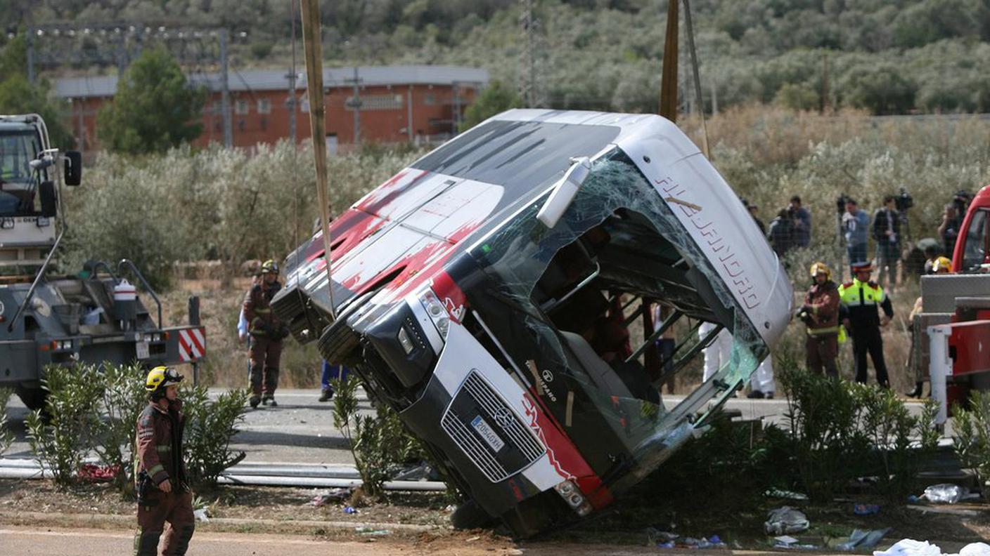 L'autobus era l'ultimo di un convoglio di cinque veicoli