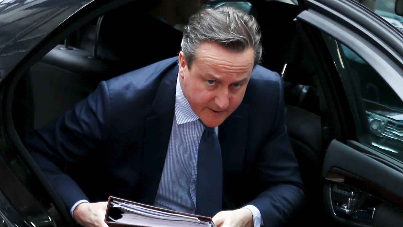 Nuovi grattacapi per David Cameron su sfondo di Brexit