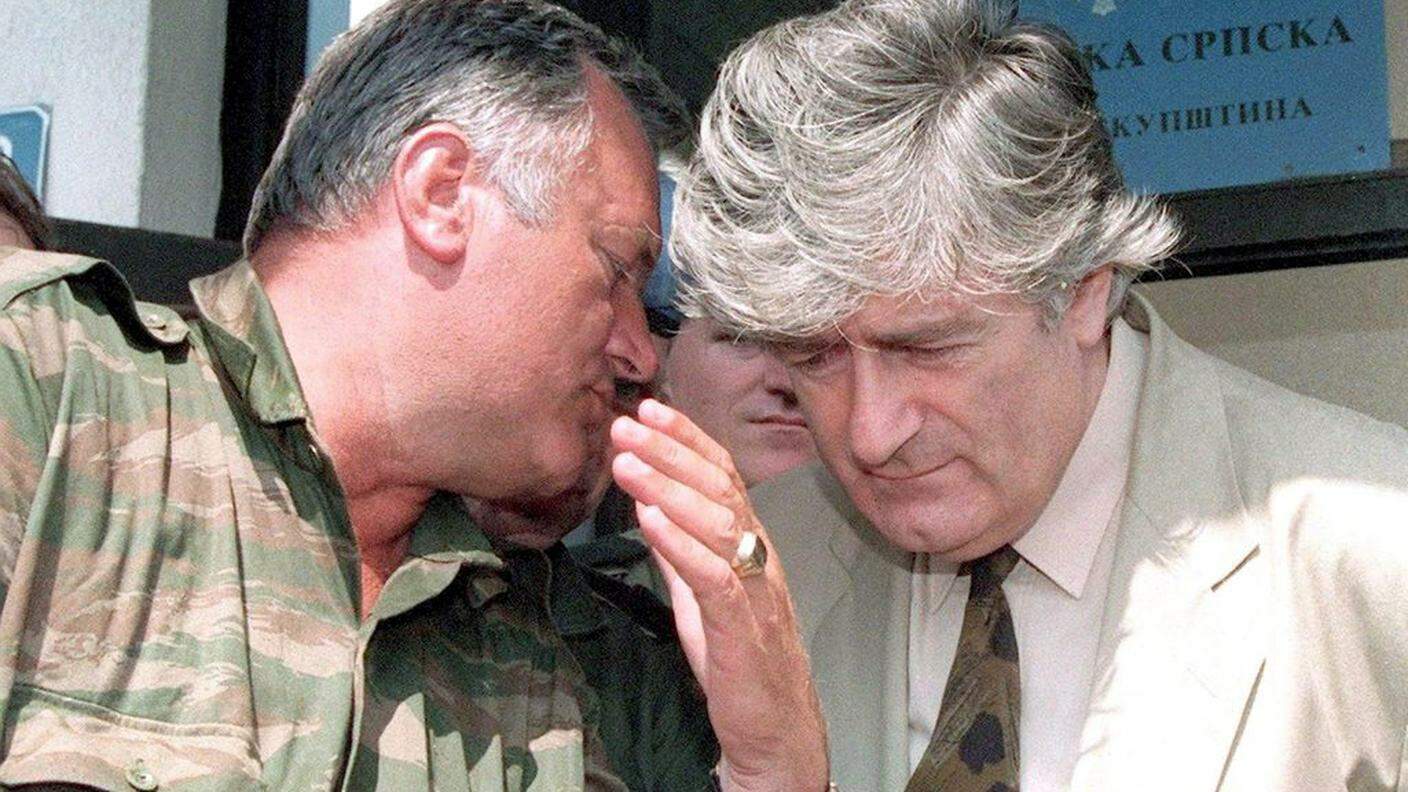 Insieme all'allora generale Ratko Mladic nel 1993