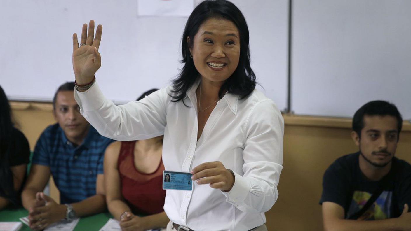 Keiko Fujimori al seggio a Lima
