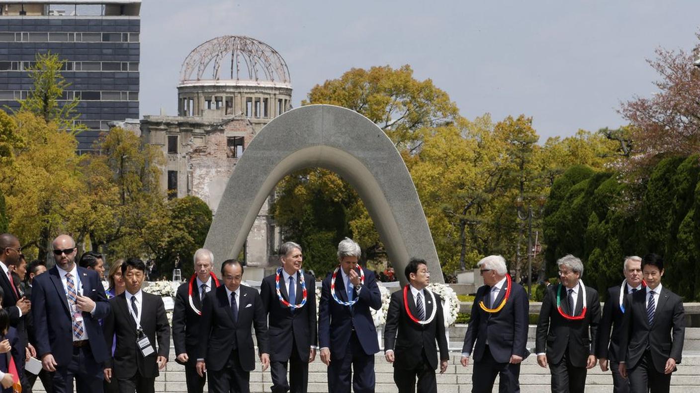 I ministri degli esteri in visita al Parco della Pace di Hiroshima