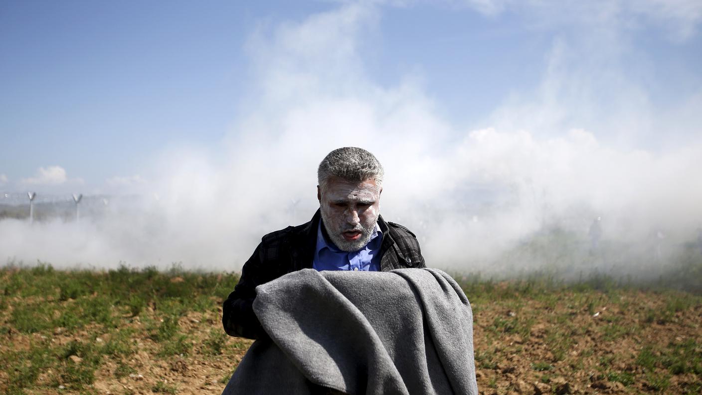 A Idomeni c'è chi, per proteggersi, si è cosparso il volto di dentifricio