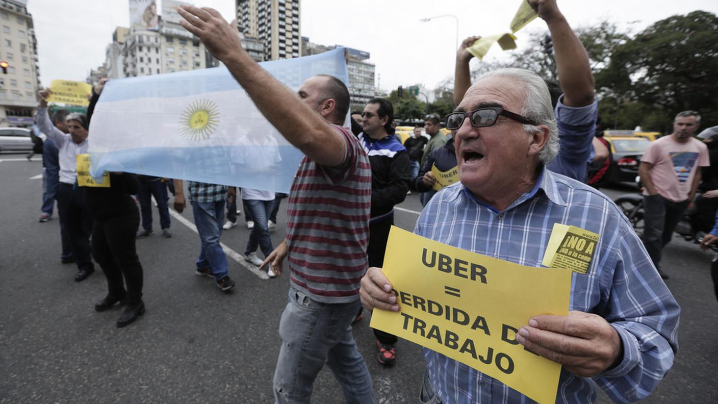Argentina, proteste contro Uber