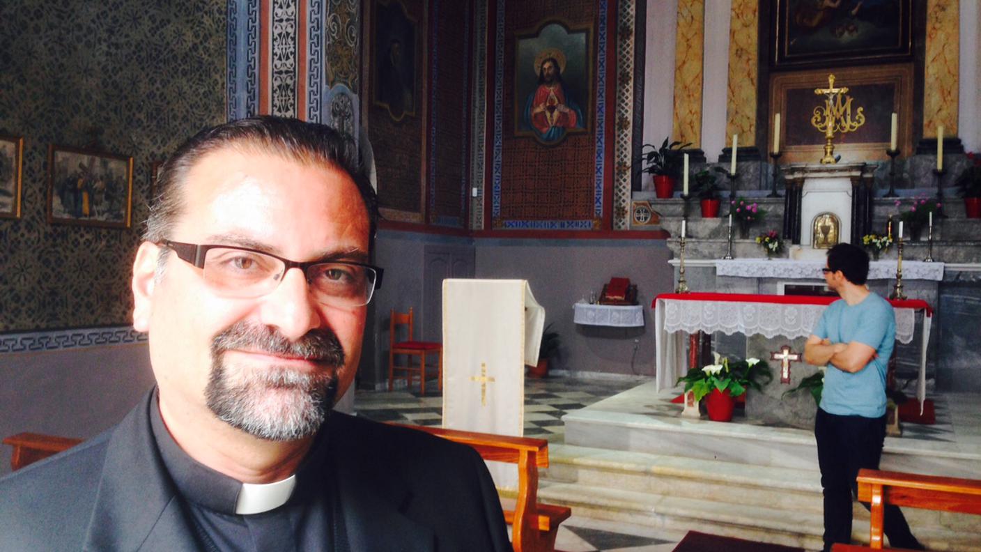 Il parroco di Lesbo, padre Leone Kiskini