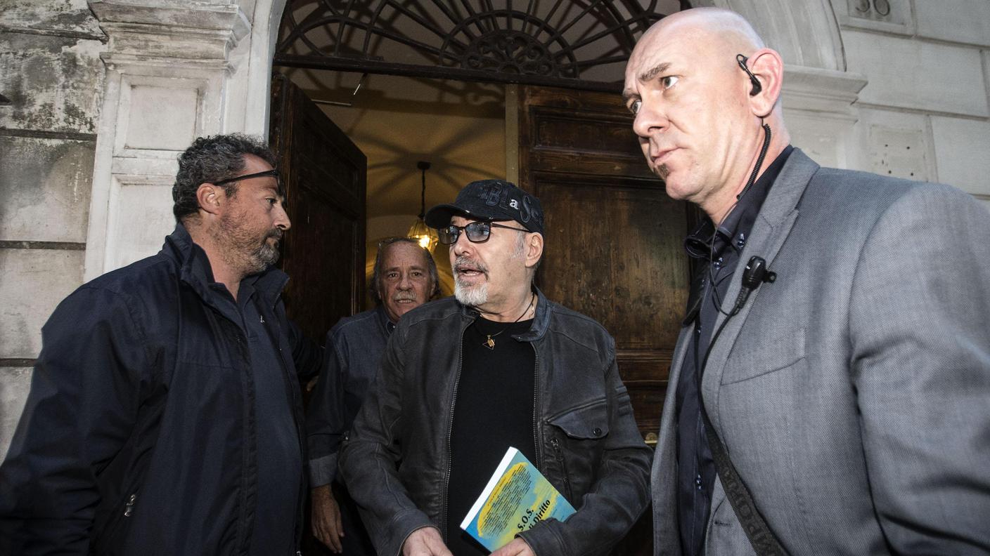 Il Blasco dopo aver fatto visita a Pannella