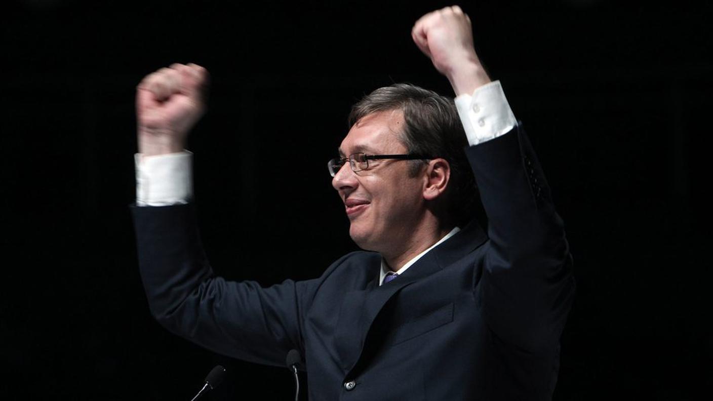 Vucic ha promesso di accelerare l’avvicinamento del paese all’UE