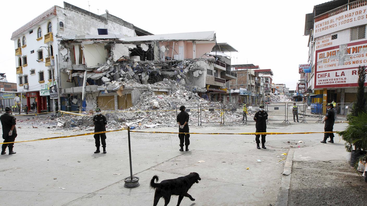 Il terremoto, secondo l'ultimo bilancio, ha causato 659 morti