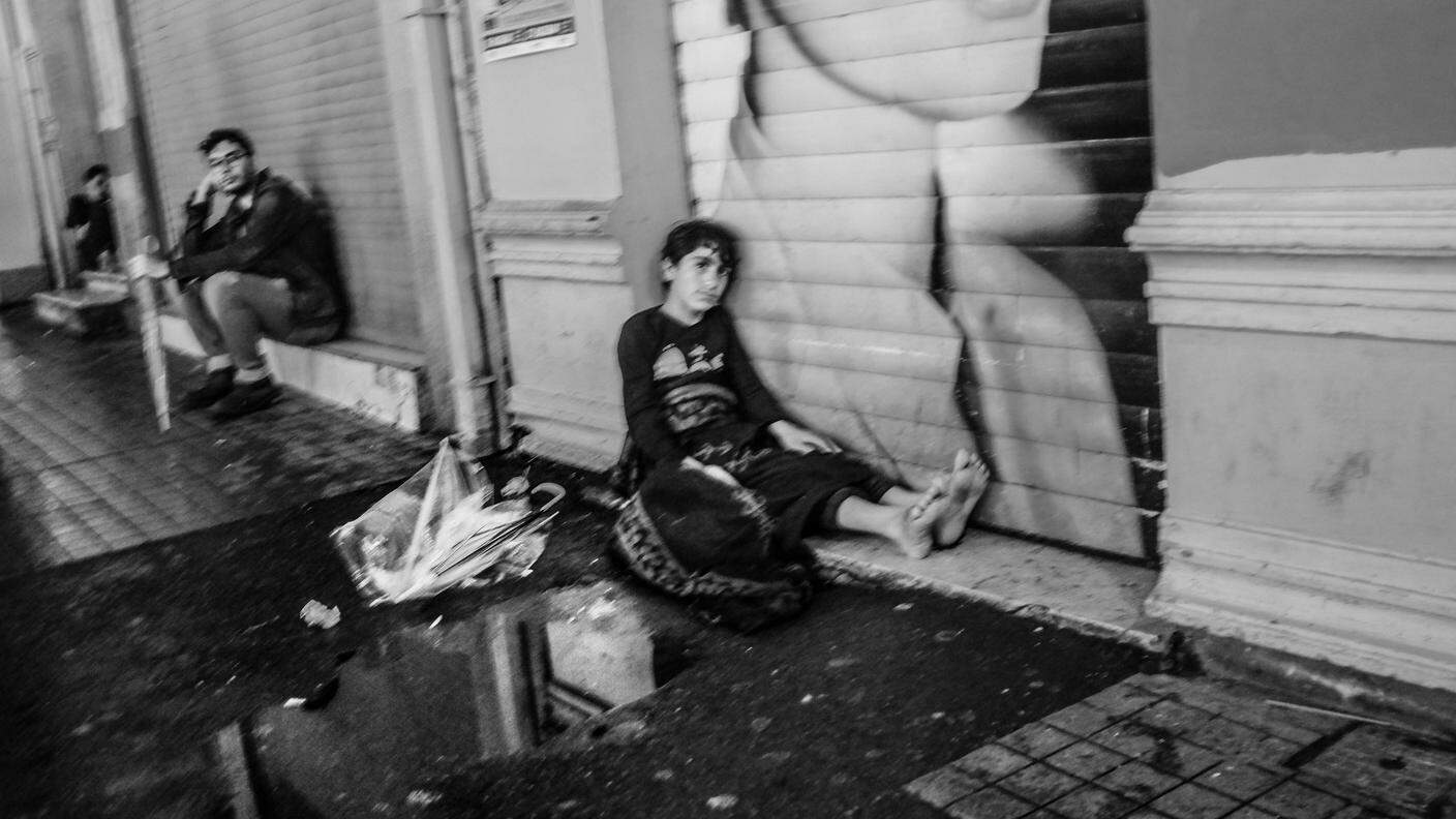 Piccoli mendicanti nelle strade di Istanbul
