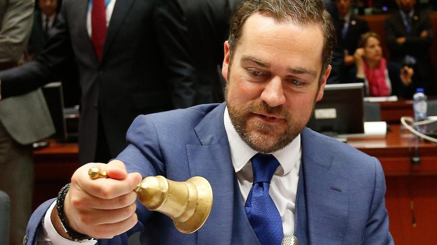 "Ci vuole un freno d'emergenza", ha spiegato il ministro olandese Klaas Dijkhoff, il cui paese assicura la presidenza di turno dell'Unione