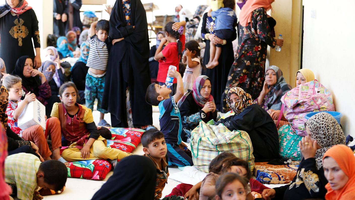 3700 pesone sono fuggite dalla città e si sono rifugiate nei villaggi vicini, in questo caso a Garma