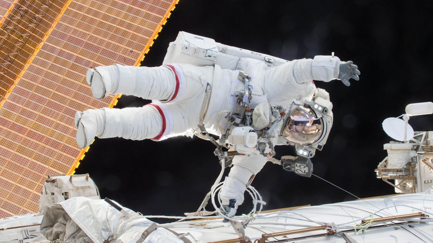 Mercoledì in diretta ci sarà anche Tim Kopra, qui durante una passeggiata spaziale