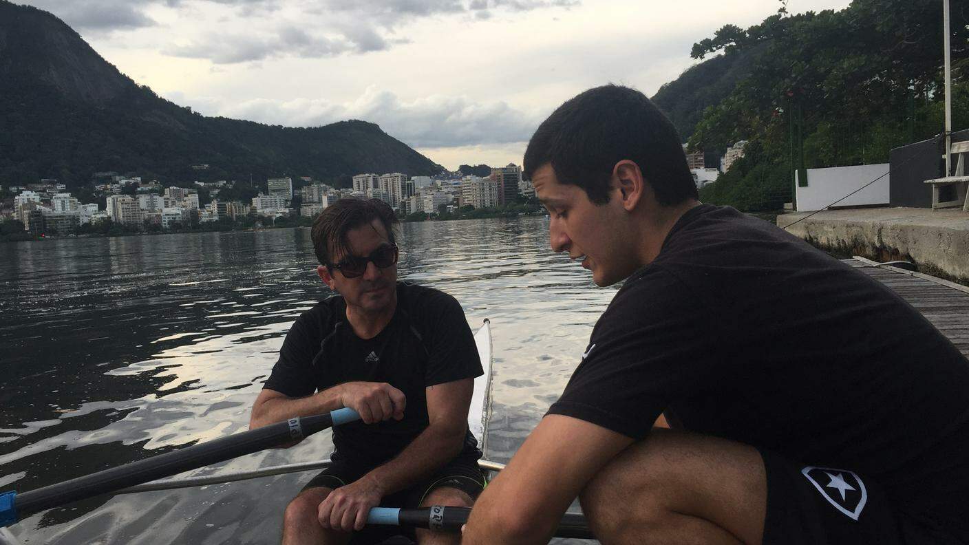 Lezione di canoa al Club Botafogo