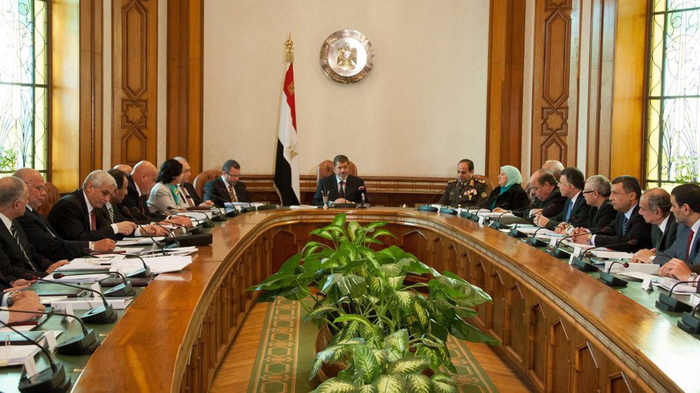 Morsi rimpasto governo 6 1 2013.JPG