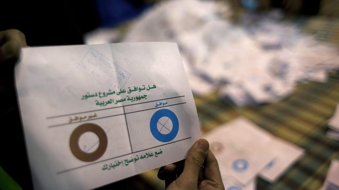 Una scheda non valida al referendum sulla nuova Costituzione