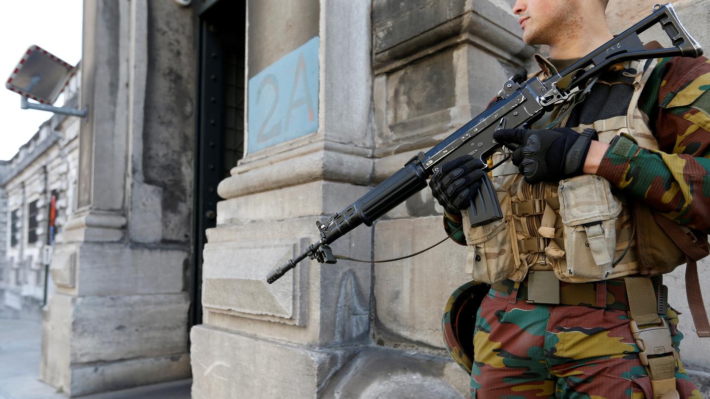 Il palazzo di giustizia a Bruxelles presidiato durante il processo