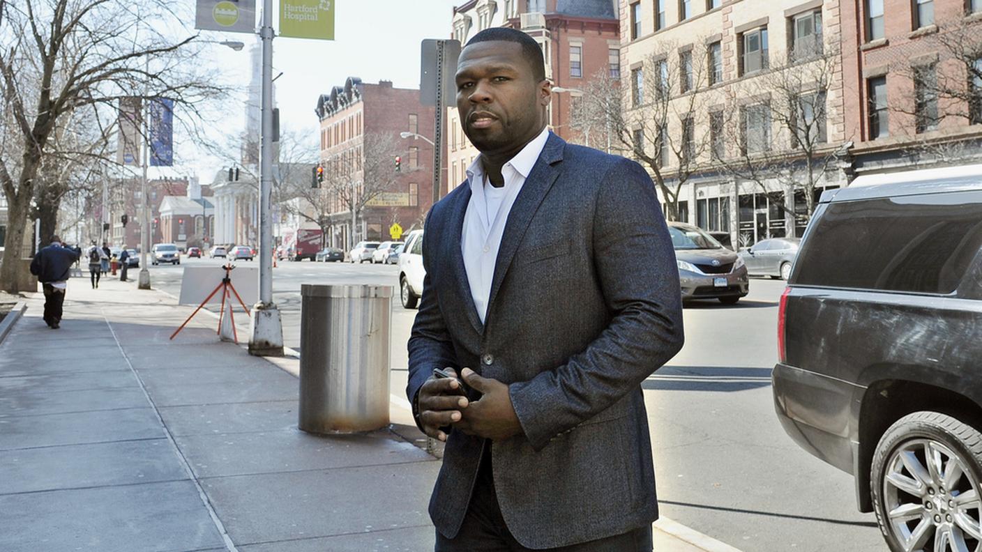 50 cent al suo arrivo a una precedente udienza in tribunale, in marzo