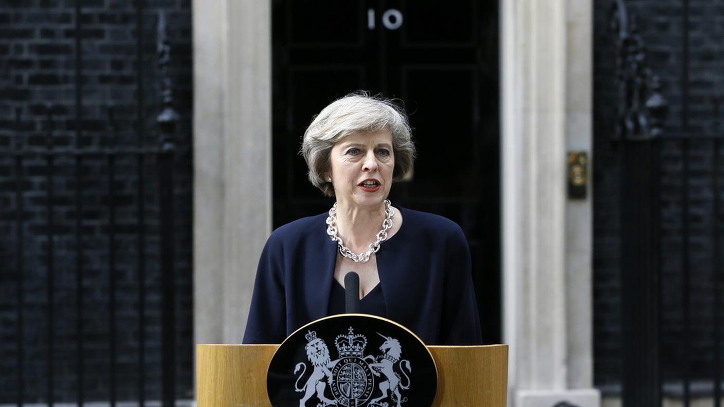 Primo giorno a Downing Street su sfondo di Brexit