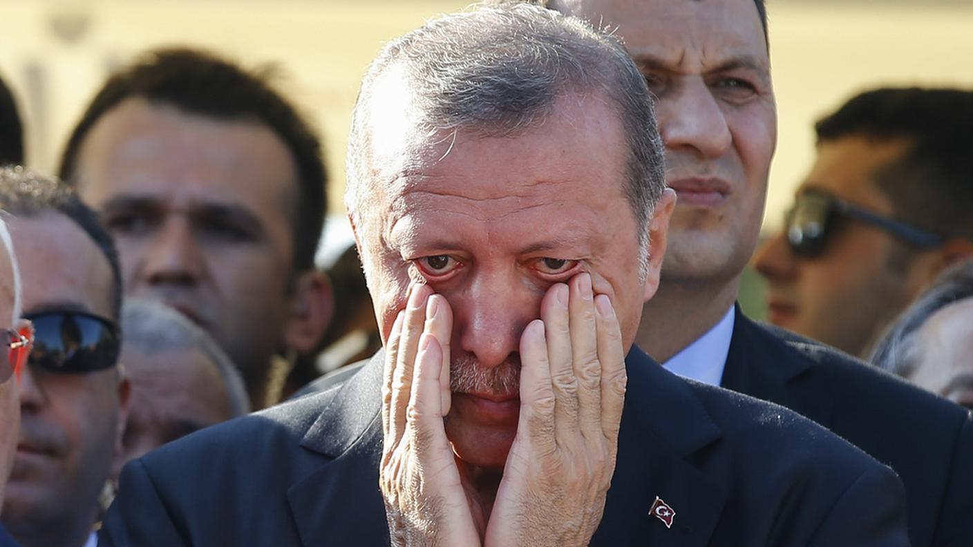 Erdogan in lacrime domenica a Istanbul